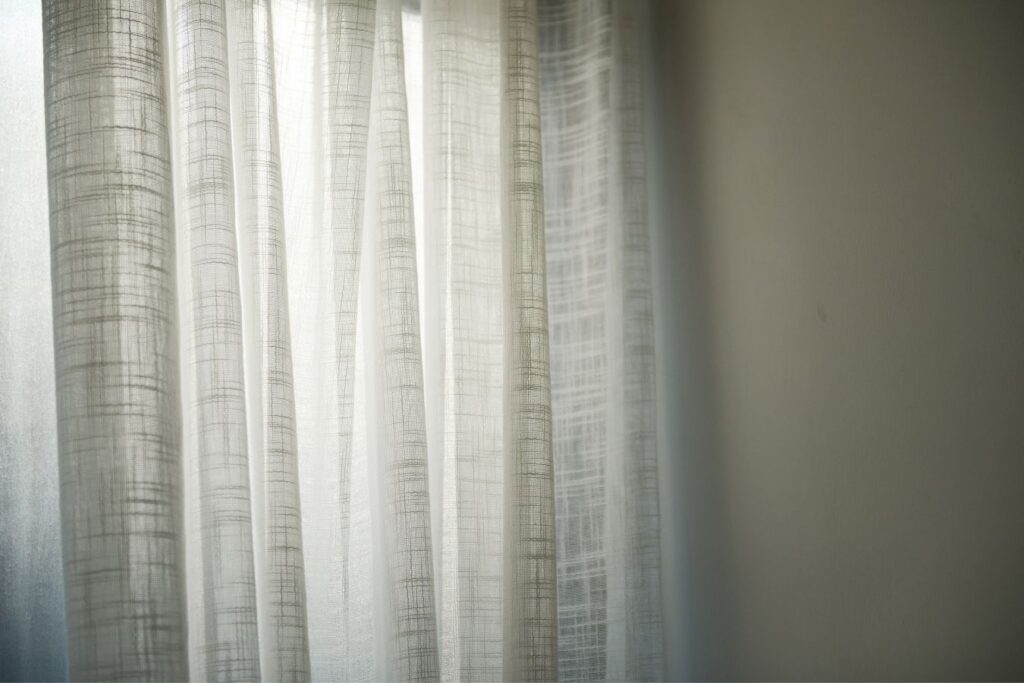 como limpar cortinas